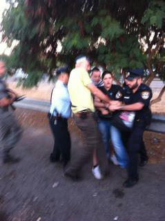 La police israélienne kidnappe 15 manifestants devant la prison Ha-Sharon